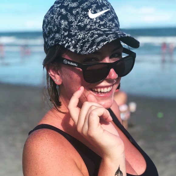 MEET JBee - Picture 5 of 5